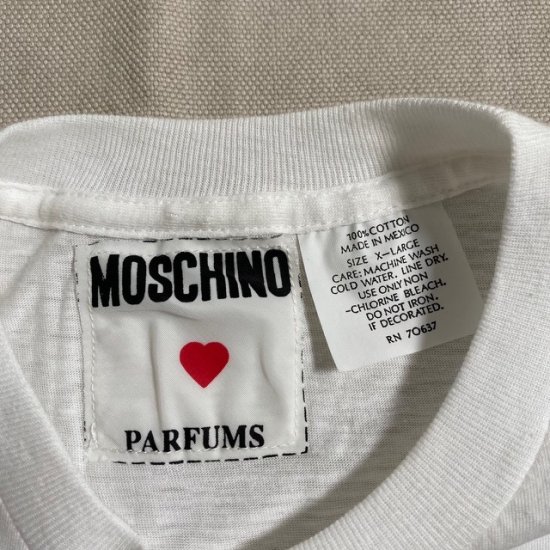 NOS 90-00's Moschino t shirt - VINTAGE CLOTHES & ANTIQUES 