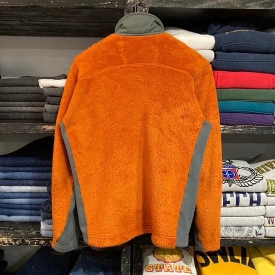 12 Patagonia R3 Hi-Loft Jacket - VINTAGE CLOTHES & ANTIQUES