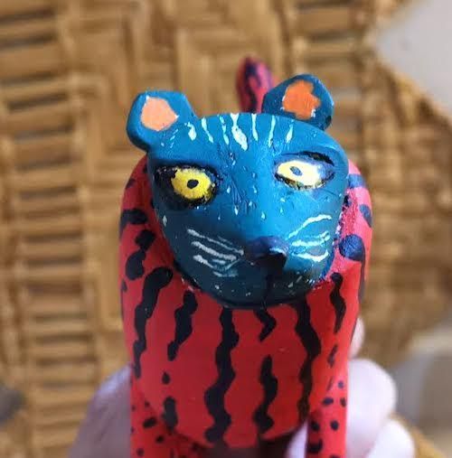 【激レア】 オアハカン・ウッド・カーヴィング　「ライオン ブルー」 激レア】 オアハカン・ウッド・カーヴィング 「ライオン ブルー」