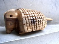 メキシコ 木彫り人形 [アルマジロ キャンドルホルダー] 民芸品 
																													