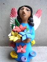 アギラールファミリー 陶人形  [花を抱く天使] フォークアート
																													