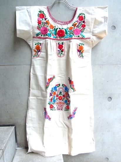 キッズ 刺繍服 ワンピース 子供服 メキシコ 民芸品 日用品 雑貨店 トンボラ Tombola 通販 フォークアート ビンテージ