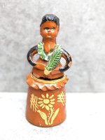 タスコ 陶芸 土人形  [葉を持つ女性] 
																													