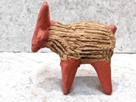 オアハカ アツォンパ 陶器 チア人形  [赤ヤギ 13cm] 
																													