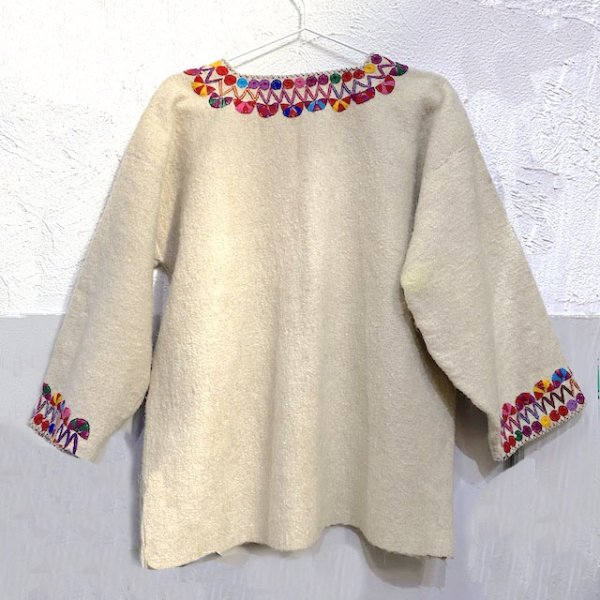 グアテマラ刺繍〜ウィピルポンチョ貫頭衣-