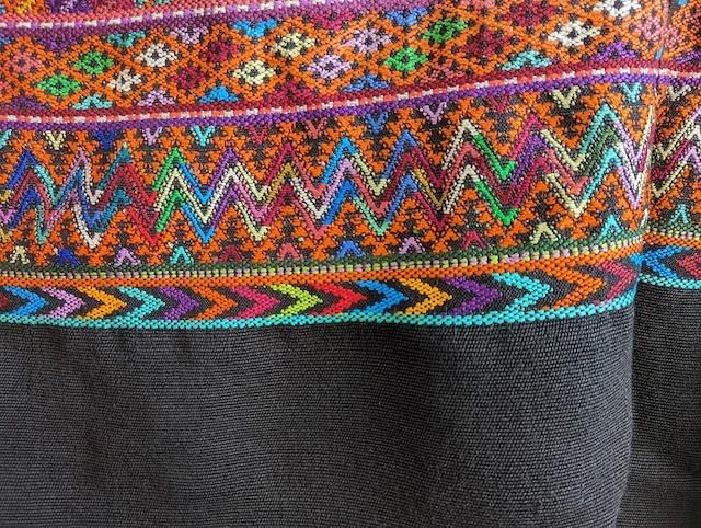グアテマラ ウイピル 刺繍服 民族衣装 インディヘナ-メキシコ