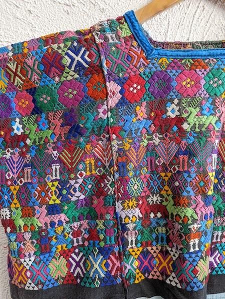 グアテマラ ウイピル 刺繍服 民族衣装 インディヘナ-メキシコ