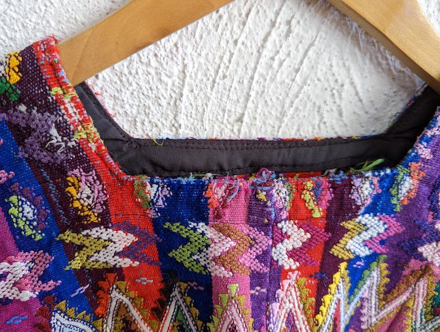 グアテマラ ウイピル 刺繍服 民族衣装 インディヘナ-メキシコ雑貨とメキシコの民芸店 トンボラ 通販 フォークアート ビンテージ