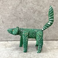 オアハカ ウッドカービング 木彫人形 サンチアゴ  [垂れ耳の犬 グリーン 16cm] 