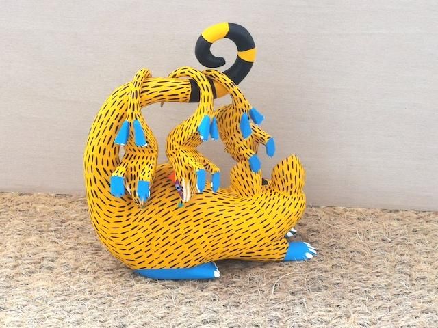 アルマンドヒメネス　ラッコ　オアハカウッドカービング　メキシコ　民藝　インテリア 魚とラッコ メキシコ民藝 オアハカウッドカービング 新品