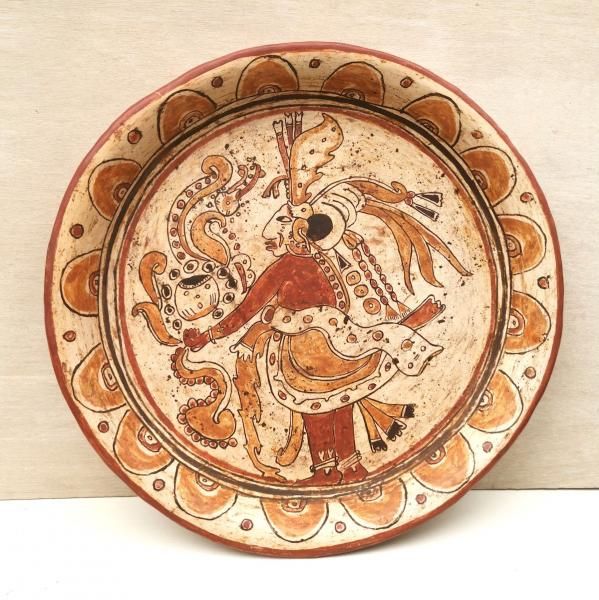 大人気新品  19世紀 グアテマラ 鹿の絵の皿 民藝 導き出さ 1800年 - 1900年