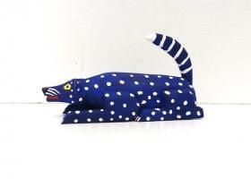 オアハカ ウッドカービング 木彫り サンチアゴ  [プラシードJr  伏せ犬 ブルー 11cm ] <img class='new_mark_img2' src='https://img.shop-pro.jp/img/new/icons13.gif' style='border:none;display:inline;margin:0px;padding:0px;width:auto;' />