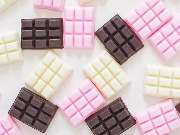 板チョコのデコパーツをお探しなら グログランリボン オーガンジー サテンリボン デコパーツ ヘアアクセサリー資材 ランジェリー資材の通販 Material Box 板チョコのデコパーツをお探しなら グログランリボン オーガンジー サテンリボン デコパーツ ヘアアクセサリー資材 ランジェリー資材の通販 Material Box