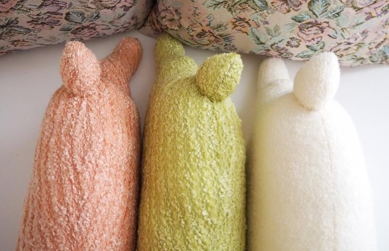 ウサギ型のクッション 大人可愛いハンドメイドバッグ ・kabott ウサギ型のクッション 大人可愛いハンドメイドバッグ ・kabott