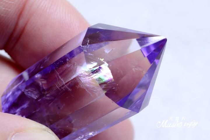 水晶 特大 AAAAA (約2.86kg) 六角柱 ポイント 極上虹入り
