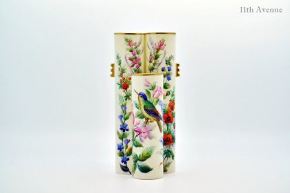 ロイヤル・ウースター【イギリス】 花鳥文三連花瓶 - 西洋アンティーク 11th Avenue | 銀座のアンティーク専門店