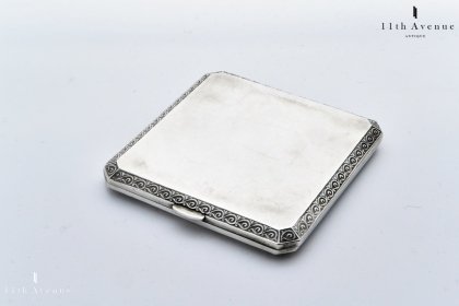 銀製　シガレットケース　106、8g