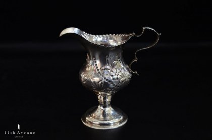 英国19世紀スターリングシルバー製の花瓶 - rehda.com