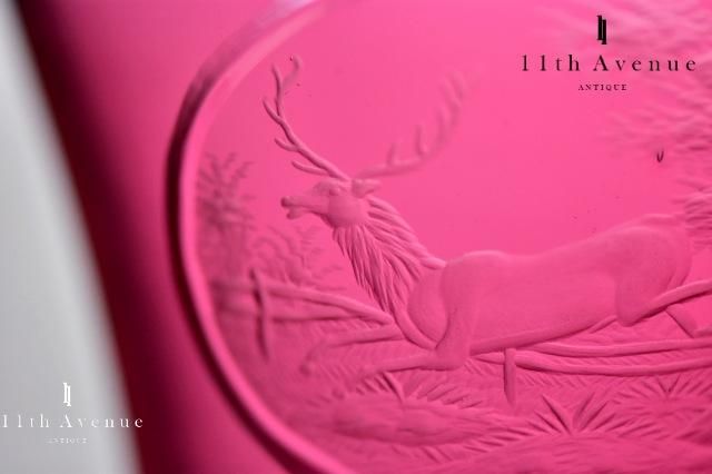19世紀の赤いボヘミアガラスのゴブレット復刻版 赤いボヘミアガラスのゴブレット (19世紀 チェコ) - Burghley