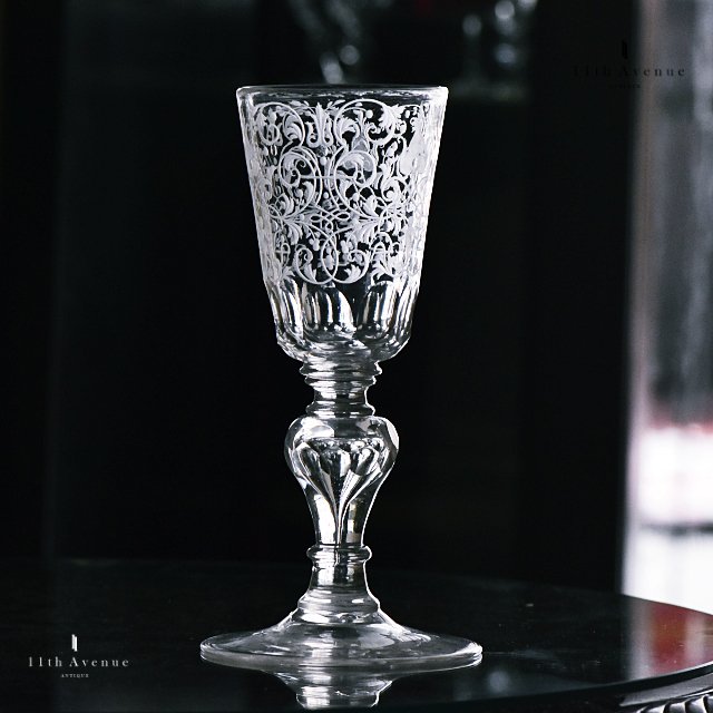 ボヘミア　18世紀キューピッド　バロック・グラス