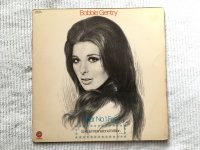 YOUR NO.1 FAN<br>BOBBIE GENTRY
