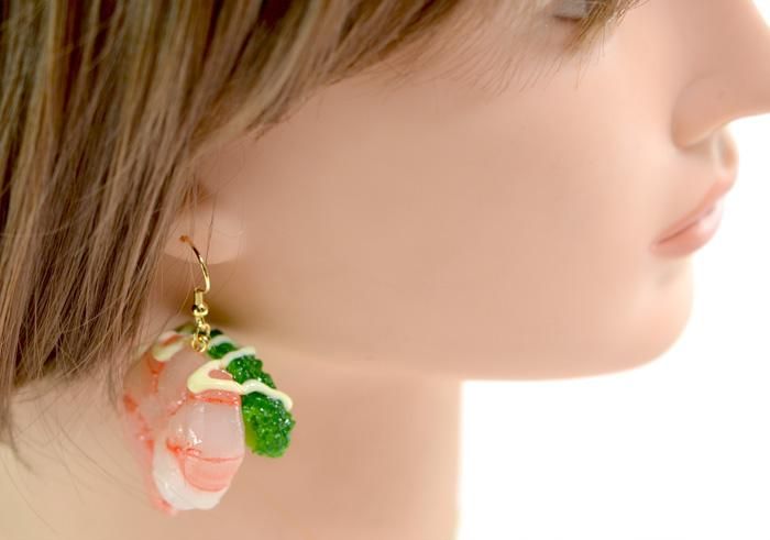 食品サンプル エビとブロッコリーのピアス アクセサリー 食品サンプル エビとブロッコリーのピアス アクセサリー