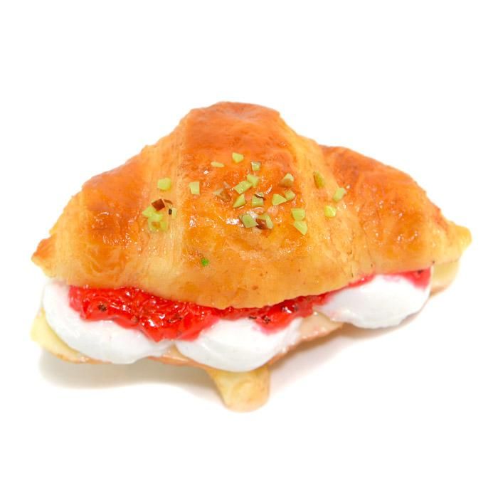 バナナチョコホイップのクロワッサンサンド フェイクスイーツ 食品サンプル バナナチョコホイップのクロワッサンサンド フェイクスイーツ