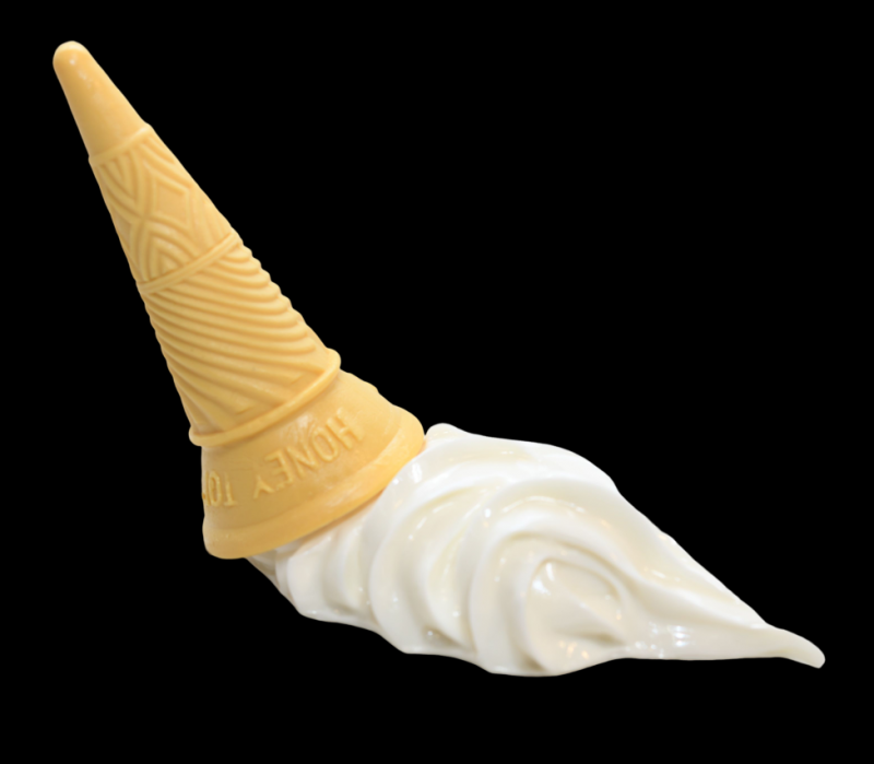 落としたソフトクリーム | ハンドメイドのバニラ味ソフト 落としたソフトクリーム | ハンドメイドのバニラ味ソフト