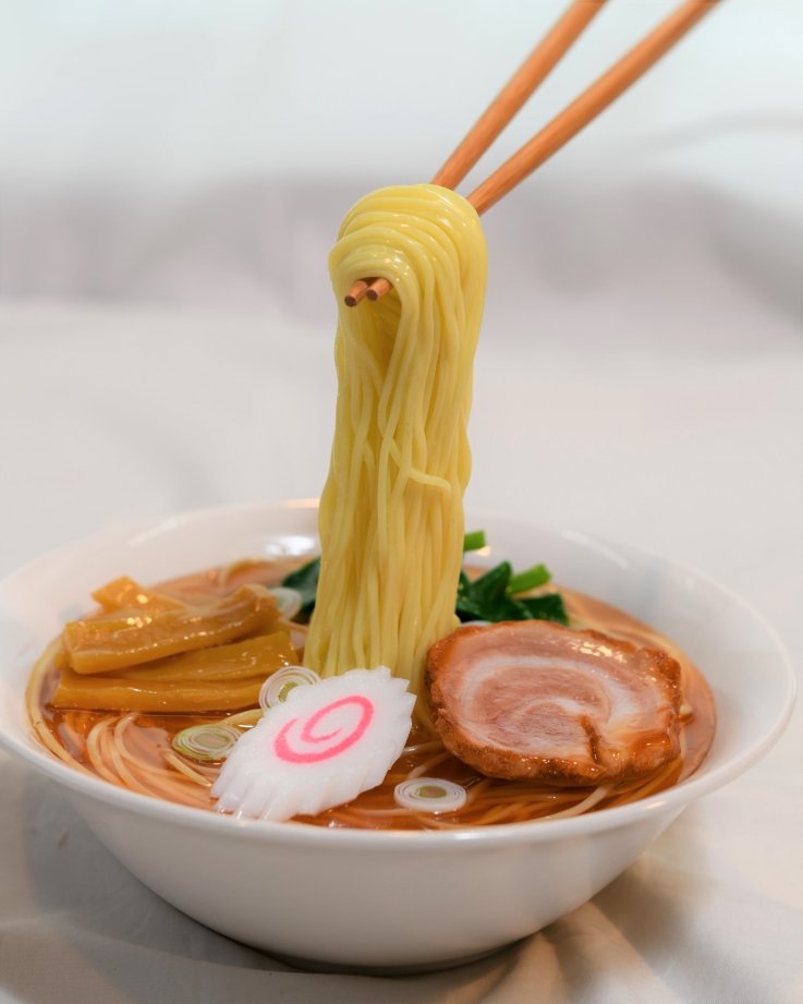 食品サンプル】箸で持ち上げたラーメン【中華】 - fake food HATANAKA