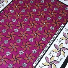 紫・パープル アフリカ ケニア カンガ プリント布 110x150（愛は家に平和をもたらす パープル ）