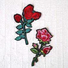 ベトナム  薔薇 刺繍 ワッペン（2色 アイロンOK）