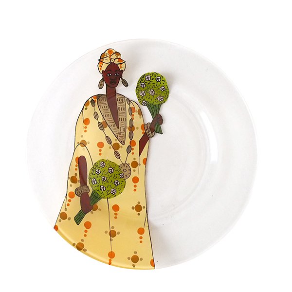 セネガル ガラス 絵皿 スウェール（花束 民族衣装 イエロー  直径 約19cm）