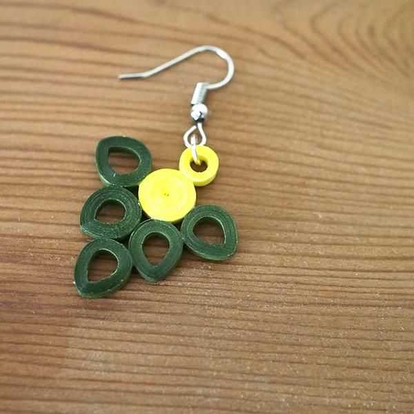 ベトナム刺繍ピアス