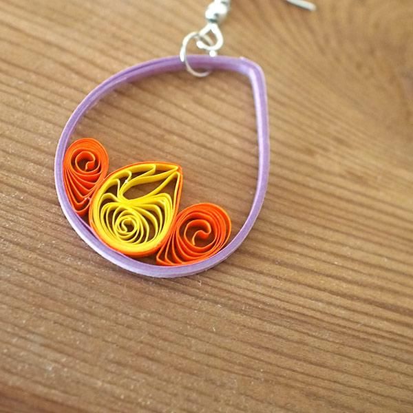 ベトナム刺繍ピアス