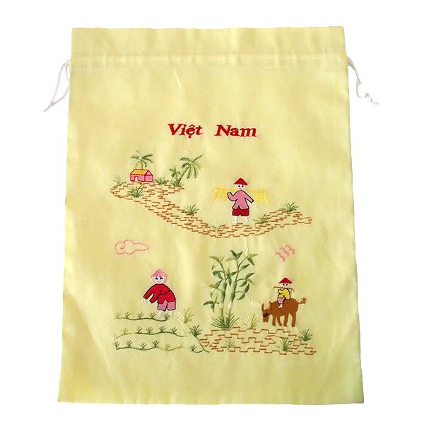 ベトナム 刺繍 巾着 水牛に乗る子供と田植えをする人 3色 大サイズ 37×28【画像5】