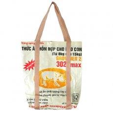 飼料袋リメイクシリーズ ベトナム 飼料袋 リメイク ショルダーバッグ ブタ 持ち手 クリーム（ビニールコーティングなし マチ付き ）