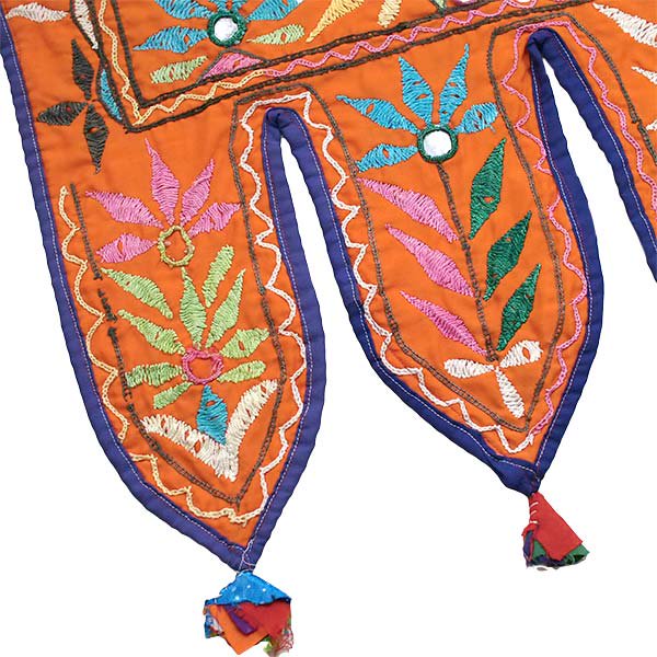 【一点もの】インド トーラン  D 刺繍タペストリー のれん ミラーワーク 幸運 縁起物【画像7】