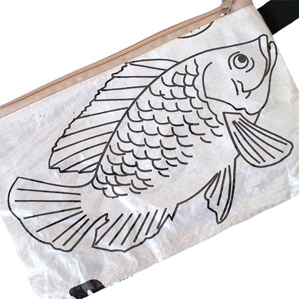 ベトナム 飼料袋 リメイク ポーチ（魚 長方形 マチなし）【画像3】