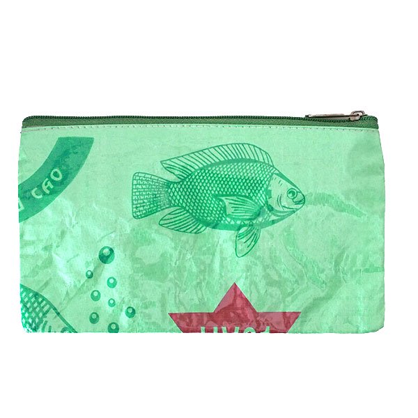 ベトナム 飼料袋 リメイク ポーチ 魚 グリーン （ビニールコーティングあり マチなし 持ち手なし）【画像1】