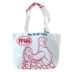 トリ 鳥 モチーフ 雑貨 ベトナム 飼料袋 リメイク ショルダーバッグ にわとり  レッド （ビニールコーティングなし マチあり  ）