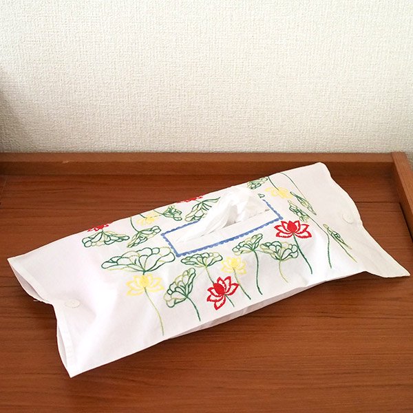 ベトナム ロータス 刺繍 ティッシュカバー  ボタンで留めるタイプ 蓮の花 【画像5】