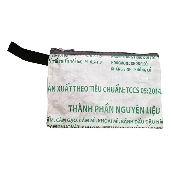 ベトナム 飼料袋 リメイク ポーチ 長方形  ウシ グリーン （ビニールコーティングあり マチなし）【画像2】