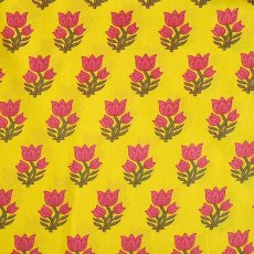 布 生地 インド レトロな小花柄の布  ピンク イエロー  幅約106cm / 1m 切り売り  