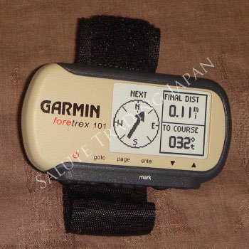 米陸軍】Garmin Foretrex 101（GPS）ダミー：非稼動モックアップ 