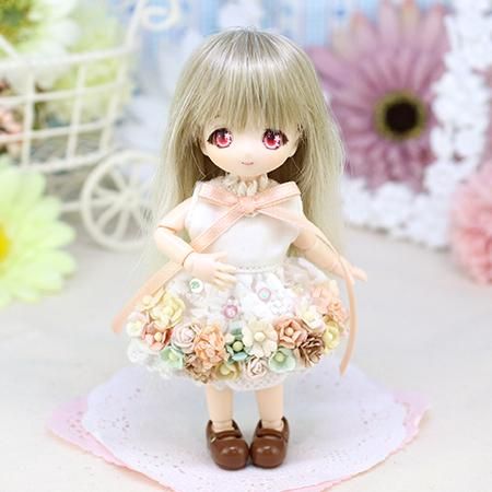 オビツ11サイズ kuloft様　フラワードレス　ライトオレンジ　 - Dollウィッグと洋服のお店---DOLLCE---ドルチェ