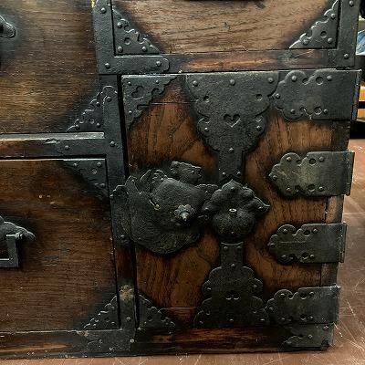 江戸時代　箪笥 枯れた味わいの江戸時代衣装箪笥 アンティークチェスト 江戸時代