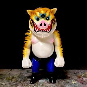 TIGER TOY】妖怪武怠牙(妖怪ブタイガー）黄金 - Sofvi & T-shirt
