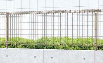 リクシルのハイグリッドフェンス11型を定価の30％オフで販売中｜ - 珪藻土 漆喰 壁材 左官材料 アイビ快適建材通販ショップ