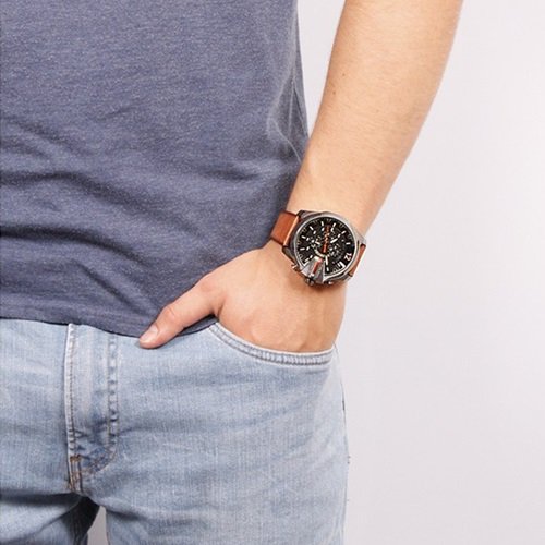 人気！DIESEL/ディーゼル 腕時計 クロノグラフ文字盤ブラック DZ4327