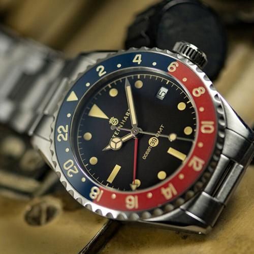 売約済み　STEINHART Ocean39  GMT-Premium青赤